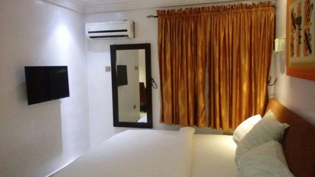 Ben Auto Hotel Lagos Eksteriør billede